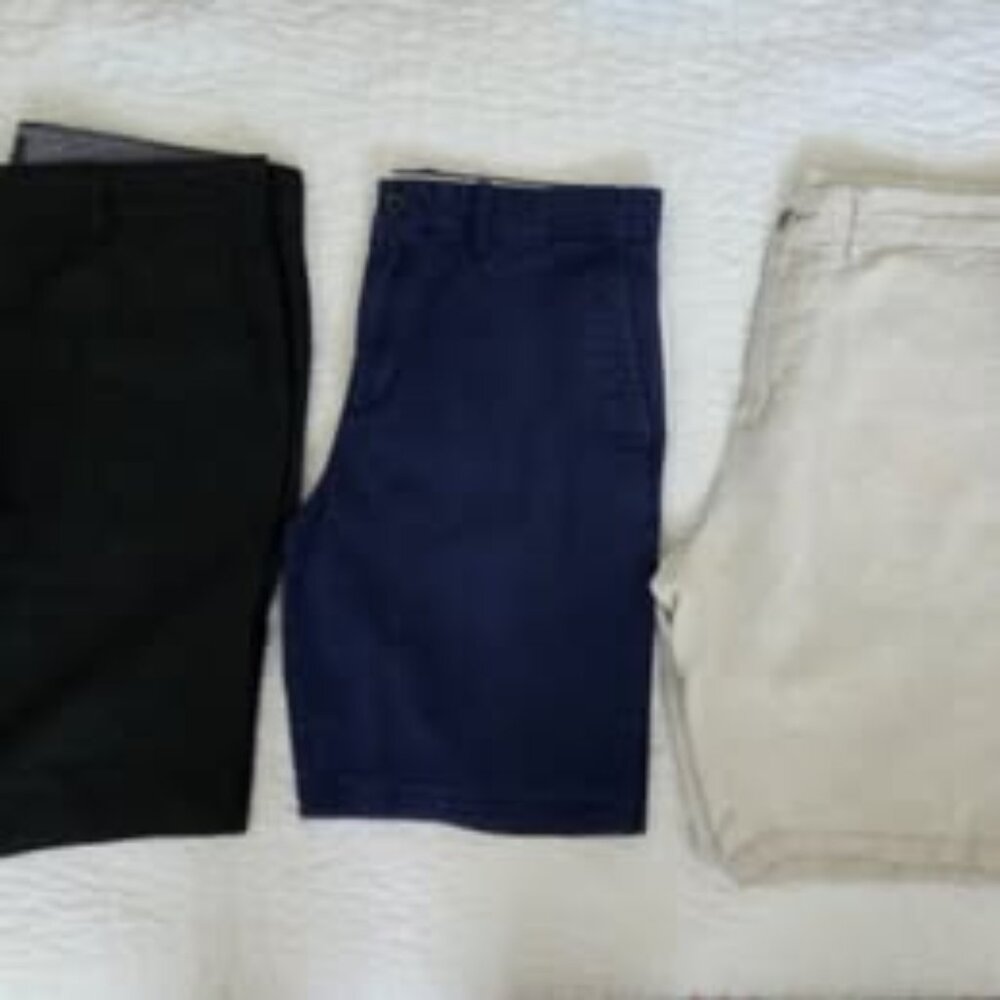 Old Navy & O'Neill Mens Shorts Size 34 - 3 pairs
